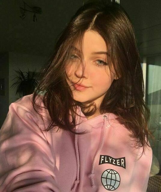 avatar Farah Eunice Fernandez